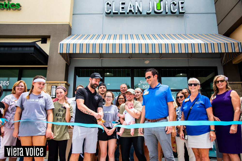 Clean Juice cuts the ribbon